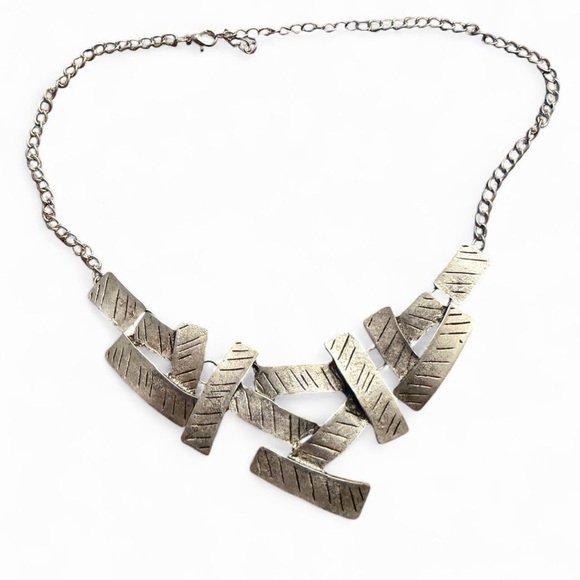 Vintage Jewelry - Vintage Silver Geometric Necklace With Adjustable Clasp - Like New